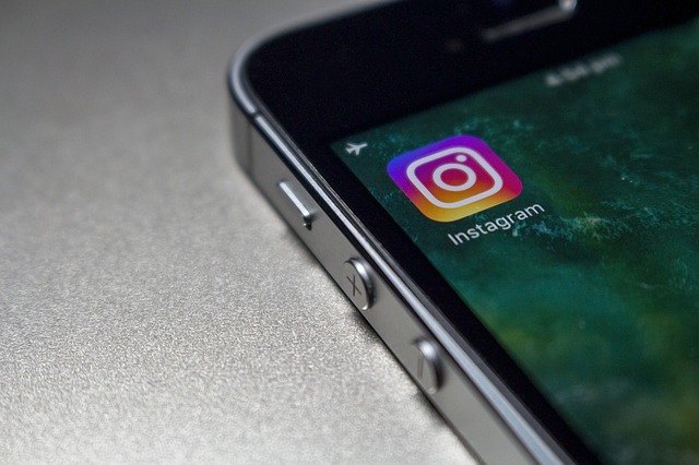 Origins and Founders of Instagram Origins and Founders of Instagram